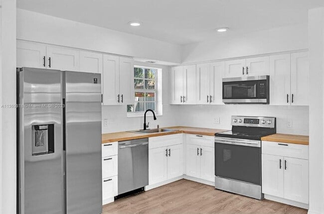 property at 1150 SW 46th Ave