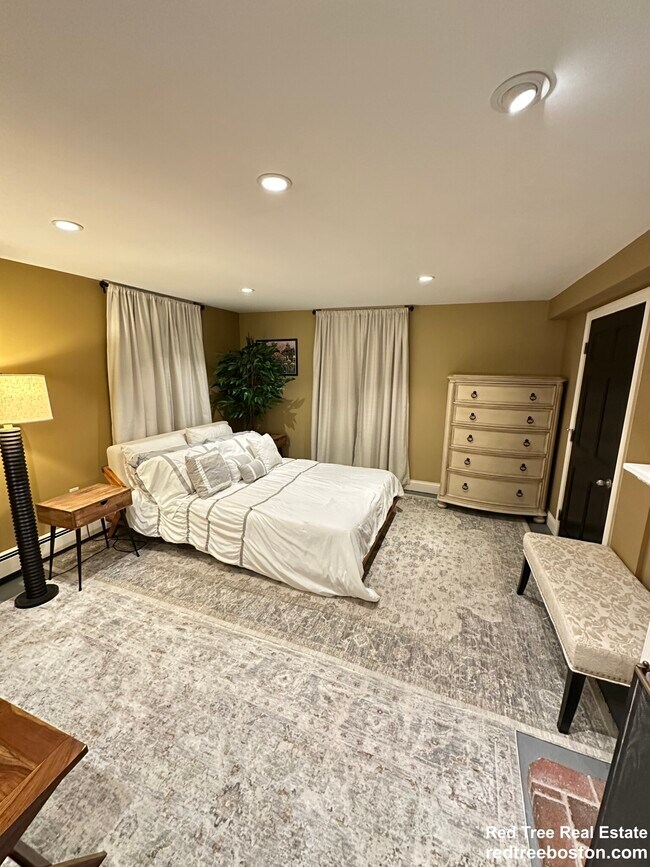 25 Westfield Rd in Newton, MA - Building Photo - Building Photo