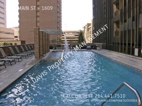 1200 Main St in Dallas, TX - Building Photo - Building Photo