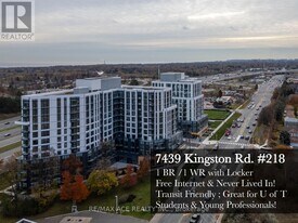 7439 Kingston Rd in Toronto, ON - Building Photo