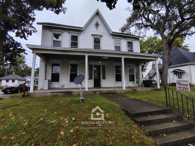 130 W 5th St, Unit 130