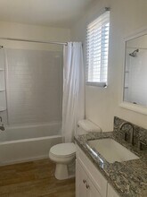 16018 Schendel Ave in Delhi, CA - Building Photo - Building Photo