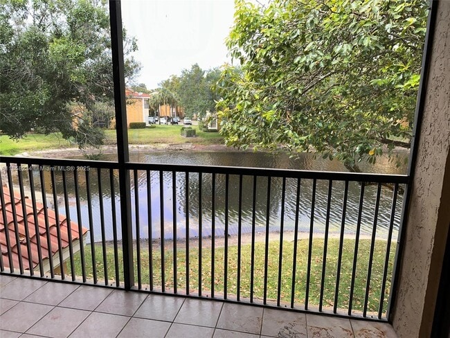 3892 Coral Tree Cir in Coconut Creek, FL - Building Photo - Building Photo