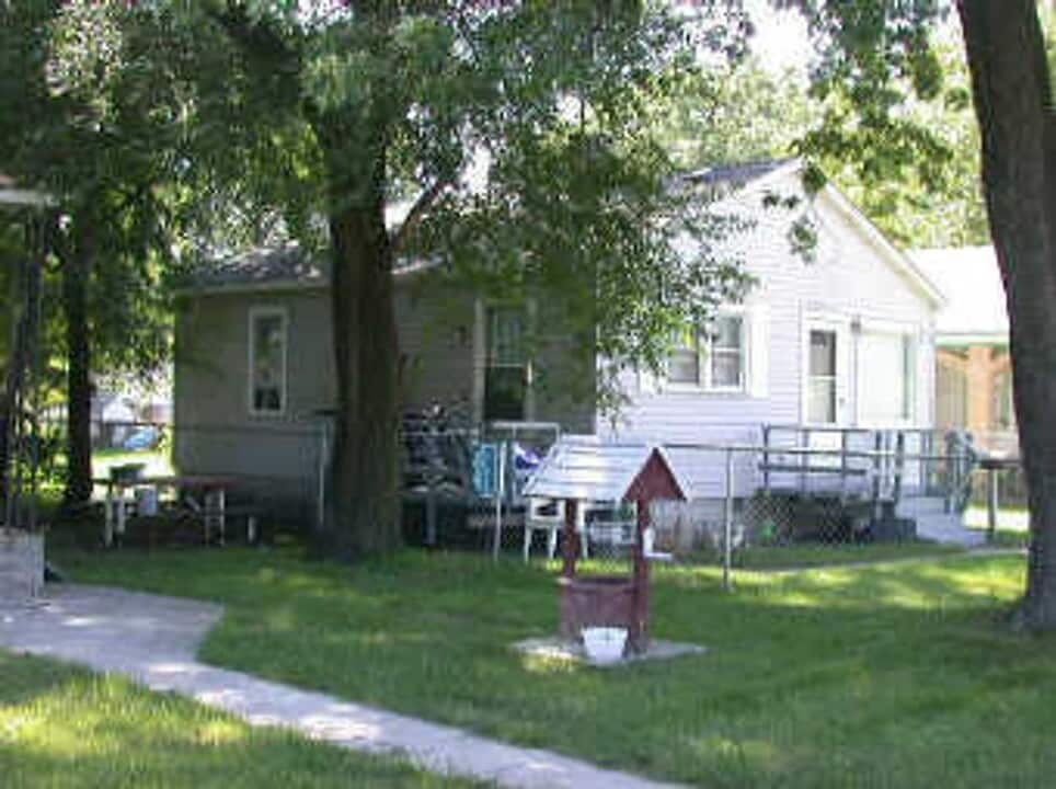 223 Huber Blvd in Hobart, IN - Building Photo