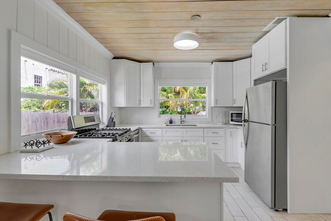 518 33rd St in West Palm Beach, FL - Building Photo