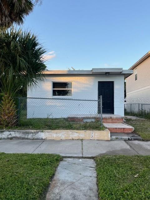 property at 2321 W Spruce St