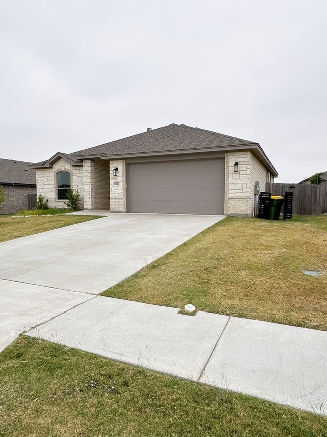 606 Juniper Dr in Troy, TX - Building Photo - Building Photo