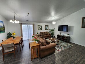 4190 Hillside Ct in Eureka, CA - Building Photo - Building Photo