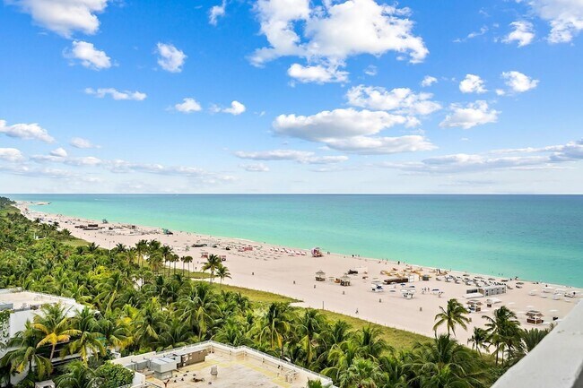 100 Lincoln Rd, Unit 1143 in Miami Beach, FL - Building Photo - Building Photo