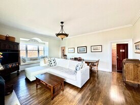 4 Monument Sq, Unit 6 in Boston, MA - Building Photo