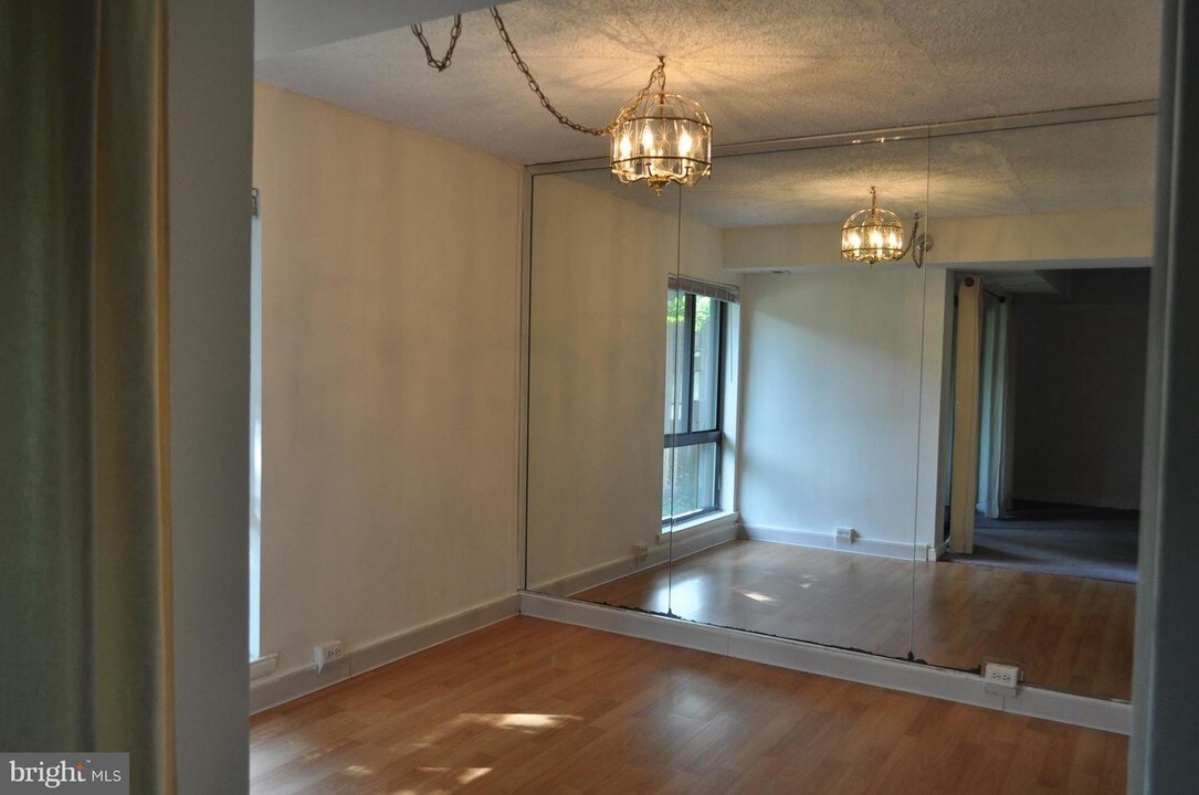 5903 Tamar Dr-Unit -12S24 in Columbia, MD - Building Photo