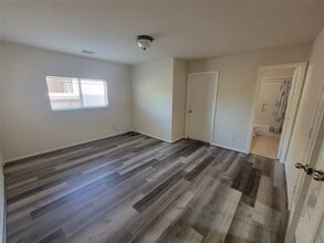 12402 Shady Brook Dr in Pearland, TX - Building Photo - Building Photo