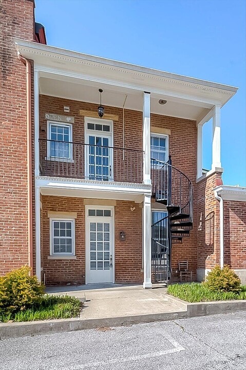 412 Ann St in Frankfort, KY - Building Photo