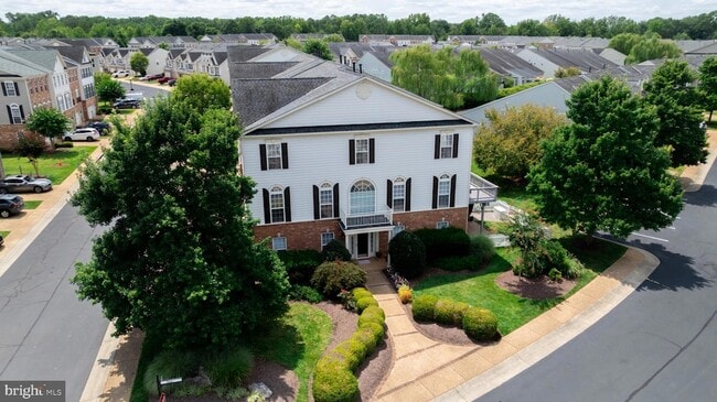 property at 2915 Murano Way
