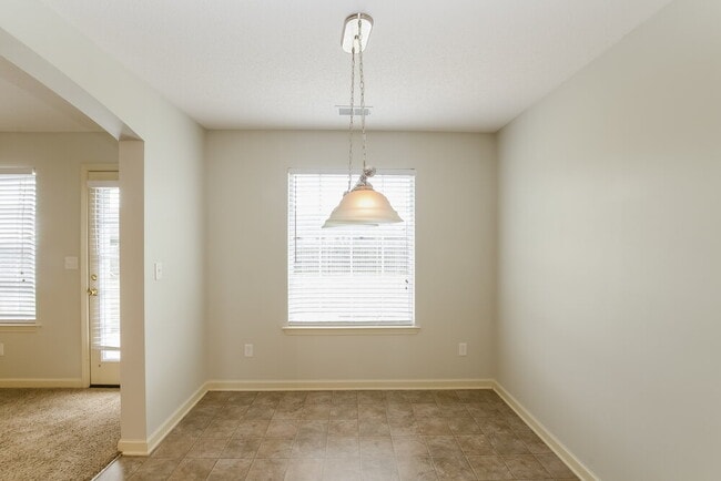 10221 Adikson Dr in Cordova, TN - Building Photo - Building Photo