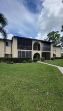 321 Knotty Pine Cir in Greenacres, FL - Building Photo - Building Photo