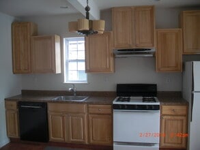107 W Front St, Unit 1 in Dunellen, NJ - Building Photo - Building Photo
