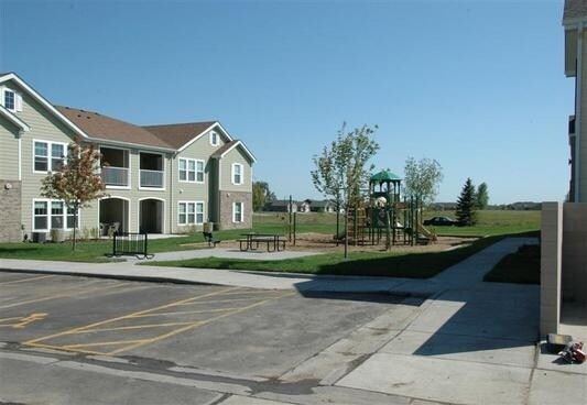 Drexel Place Apartments in Harrisburg, SD - Foto de edificio