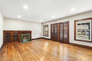 483 Alexander St in Rochester, NY - Building Photo