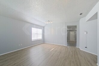 4914 Glenoak Dr in Killeen, TX - Building Photo - Building Photo