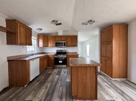 16206 Wood Dr in Channelview, TX - Building Photo