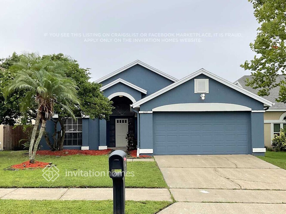 1039 Whittier Cir in Oviedo, FL - Building Photo