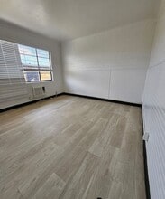 205 E Imperial Ave in Las Vegas, NV - Building Photo - Building Photo