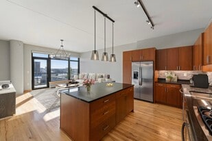 1120 S 2nd St in Minneapolis, MN - Building Photo