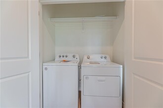 1700 SW Casuarina Dr in Bentonville, AR - Building Photo - Building Photo