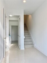 448 NW 41st St in Oakland Park, FL - Building Photo - Building Photo