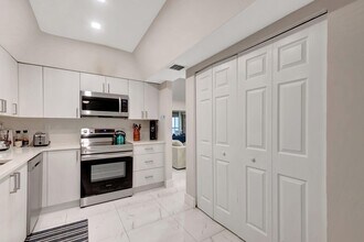 7369 Orangewood Ln in Boca Raton, FL - Building Photo - Building Photo
