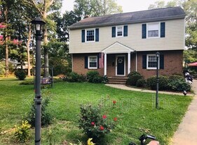 3 Laurel Ct in Fredericksburg, VA - Building Photo