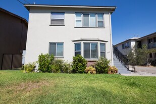 533 E Chevy Chase Dr, Unit 1 in Glendale, CA - Building Photo