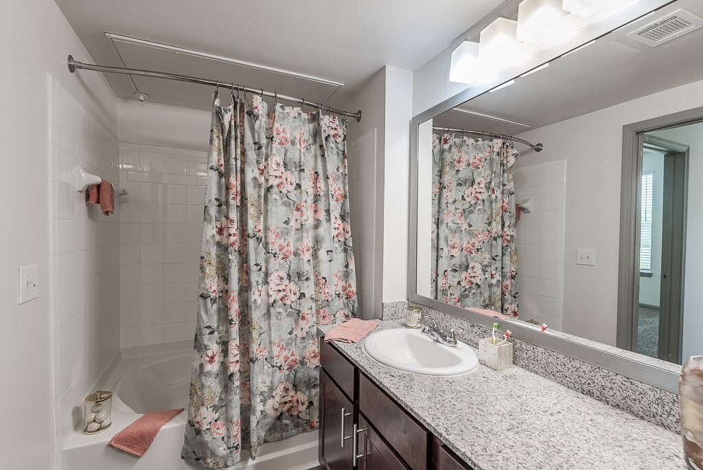 The Retreat Apartments in Richmond, TX