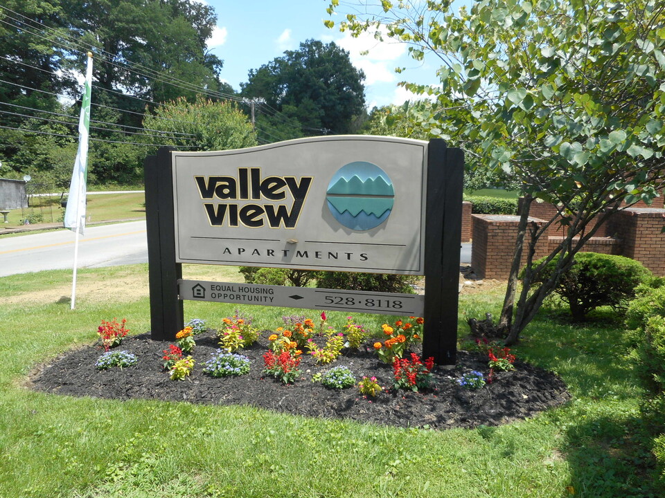 Valley View Apartments in Corbin, KY - Building Photo