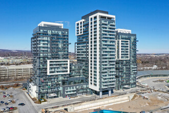 Paradigm Condos in Burlington, ON - Building Photo - Building Photo