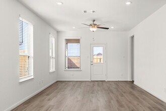 820 Windflower in New Braunfels, TX - Foto de edificio - Building Photo