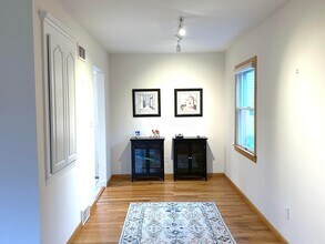 2443 Shrewsbury Rd in Columbus, OH - Building Photo - Building Photo