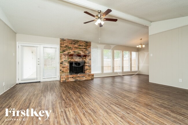 635 Truman Ct, Unit B in Duncanville, TX - Building Photo - Building Photo