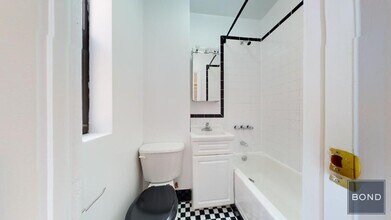 164 Mott St in New York, NY - Foto de edificio - Building Photo