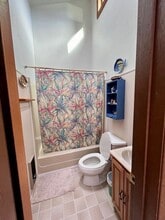 354 Shallow Shore Rd in Bellingham, WA - Building Photo - Building Photo