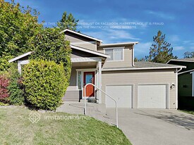 11501 34th St NE in Lake Stevens, WA - Building Photo