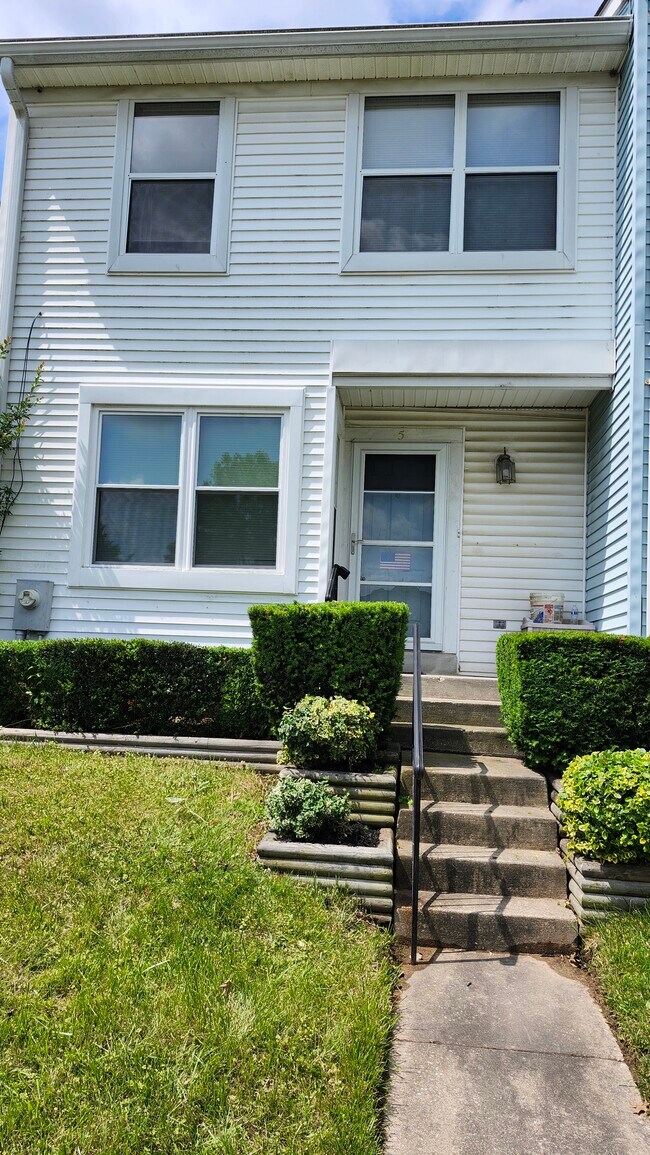 property at 5 Old Knife Ct
