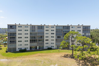 Pinebrook Ironwood in Bradenton, FL - Building Photo - Building Photo