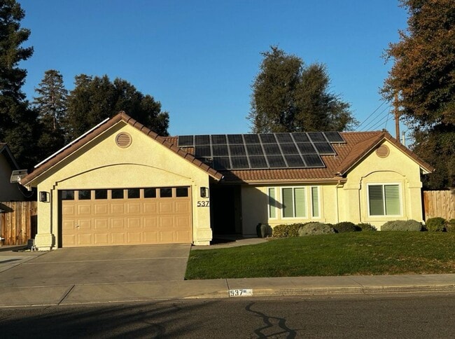 537 N Tommy St in Visalia, CA - Building Photo - Building Photo