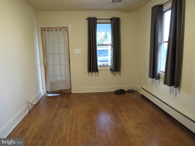 203 W 5th Ave in Ranson, WV - Building Photo - Building Photo