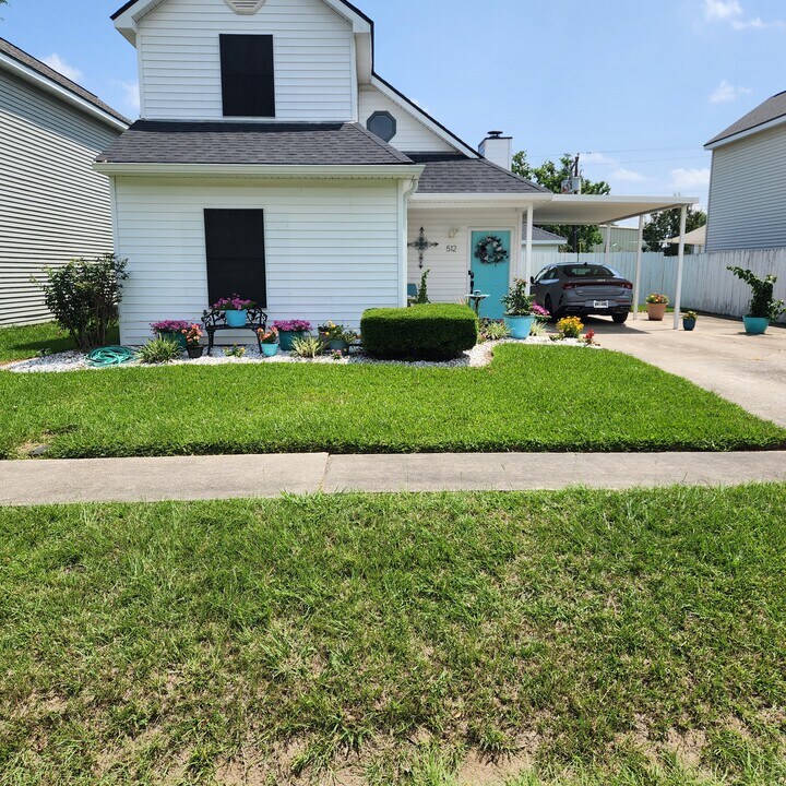 512 Cane Dr in Lafayette, LA - Foto de edificio