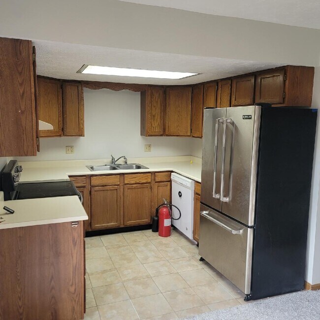 865 Xenia Ave in Wilmington, OH - Building Photo - Building Photo