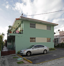 1426 SW 5th St in Miami, FL - Building Photo - Building Photo