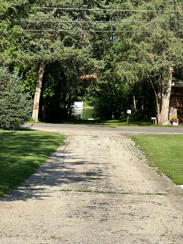 property at 1509 N Breezeland Rd